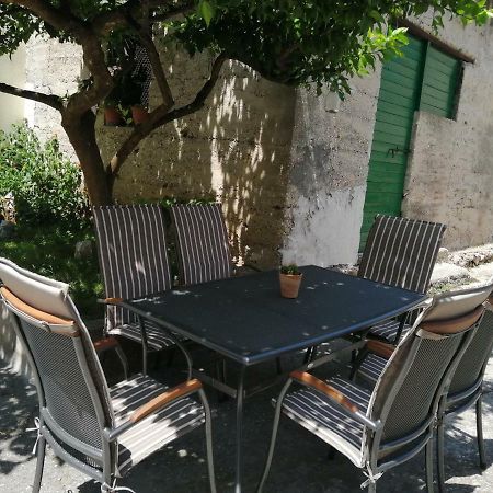 Studio Apartment Sabljic Kaštela エクステリア 写真